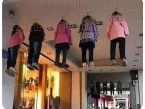 애들 옷 사라갔다가 깜놀